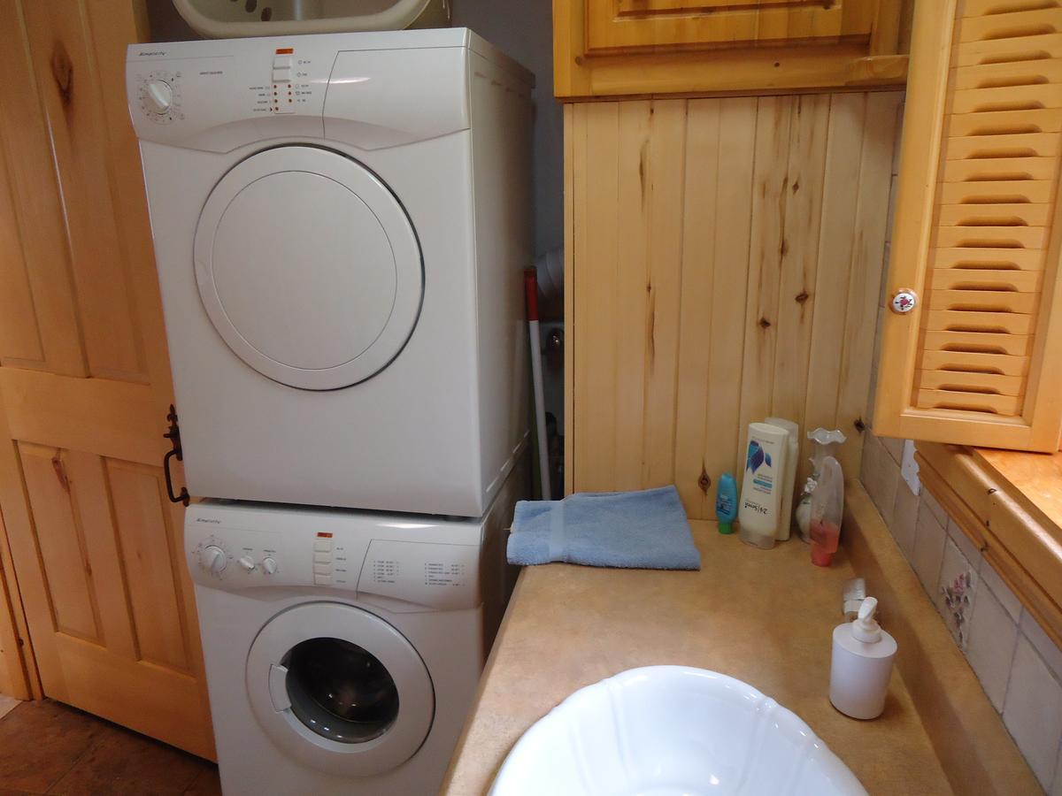 Chalet Saint-Thomas LʼAnse-Saint-Jean Esterno foto