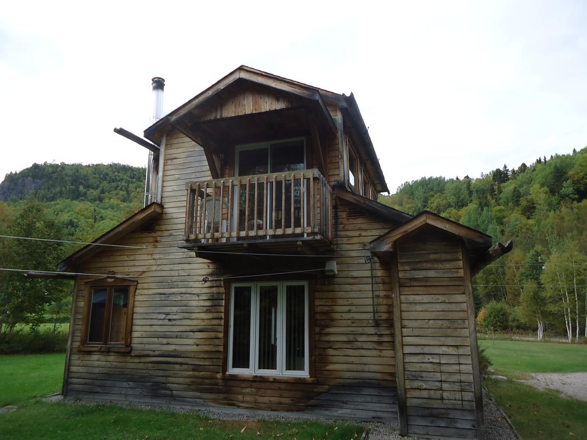 Chalet Saint-Thomas LʼAnse-Saint-Jean Esterno foto