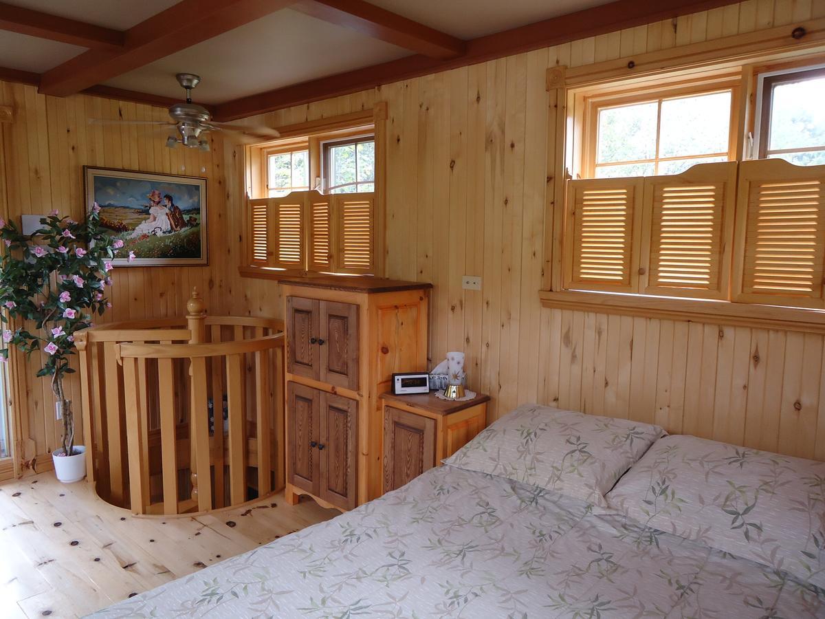 Chalet Saint-Thomas LʼAnse-Saint-Jean Esterno foto